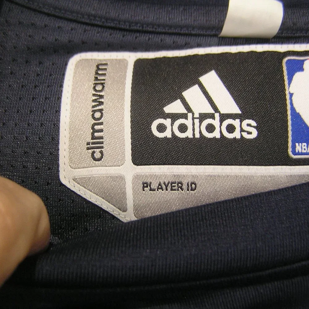ADIDAS CLIMAWARM SIZE XL SWEATSHIRT NAVY BLUE